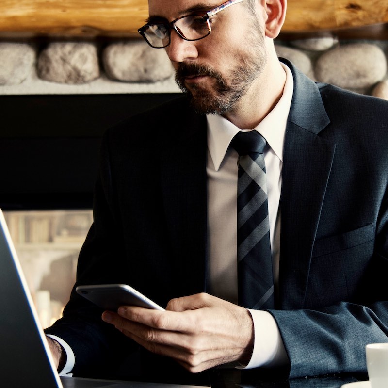 indépendant au travail